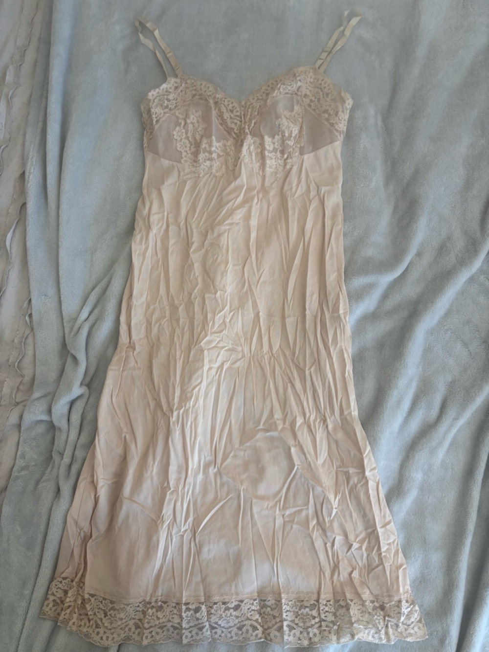 vassarette Cream Lace-Trim Slip